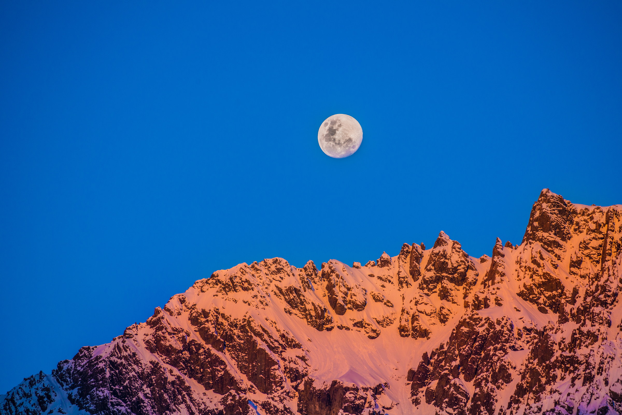 Full moon over the Tasman Valley, beside the glacier.